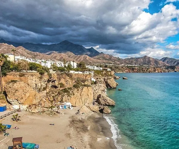 Casa Lola Centro De * Nerja